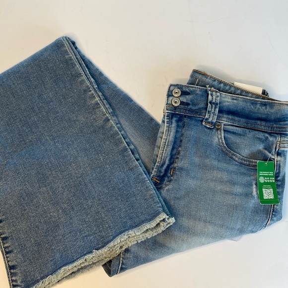 Gap Kids 70’s Flare Leg High Rise Distressed Jeans - Size 14 - Picture 3 of 17